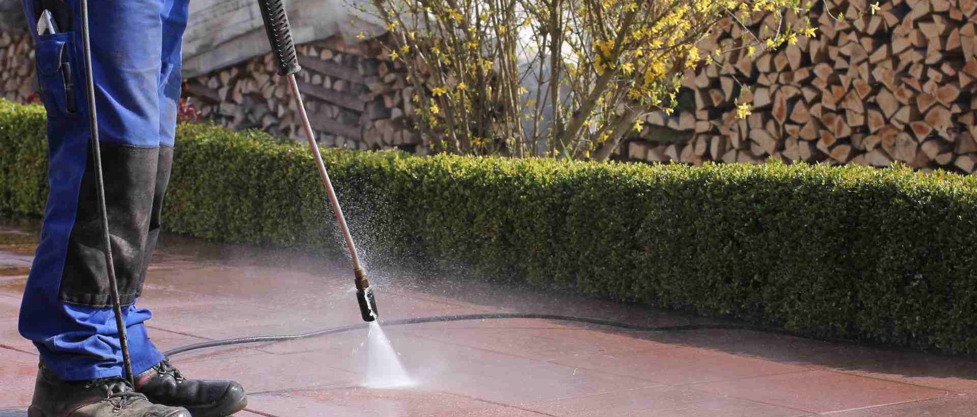 garden maintenance TW12